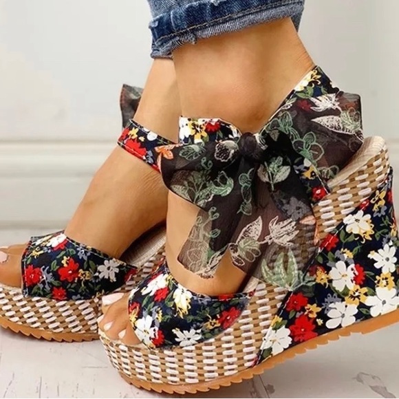 Platform floral sandals - Picture 4 of 4